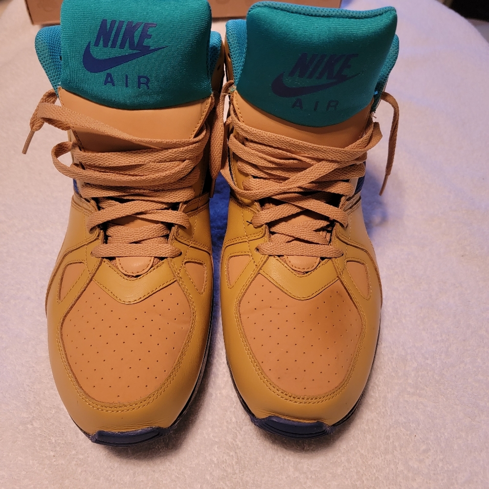Nike Air escape